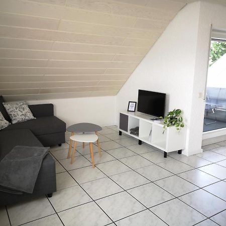 Familienfreundliche Ferienwohnung Mit Wohlfuehlbalkon Und Kostenlosem Parkplatz Nahe Messe Und Bodensee Meckenbeuren Exterior foto