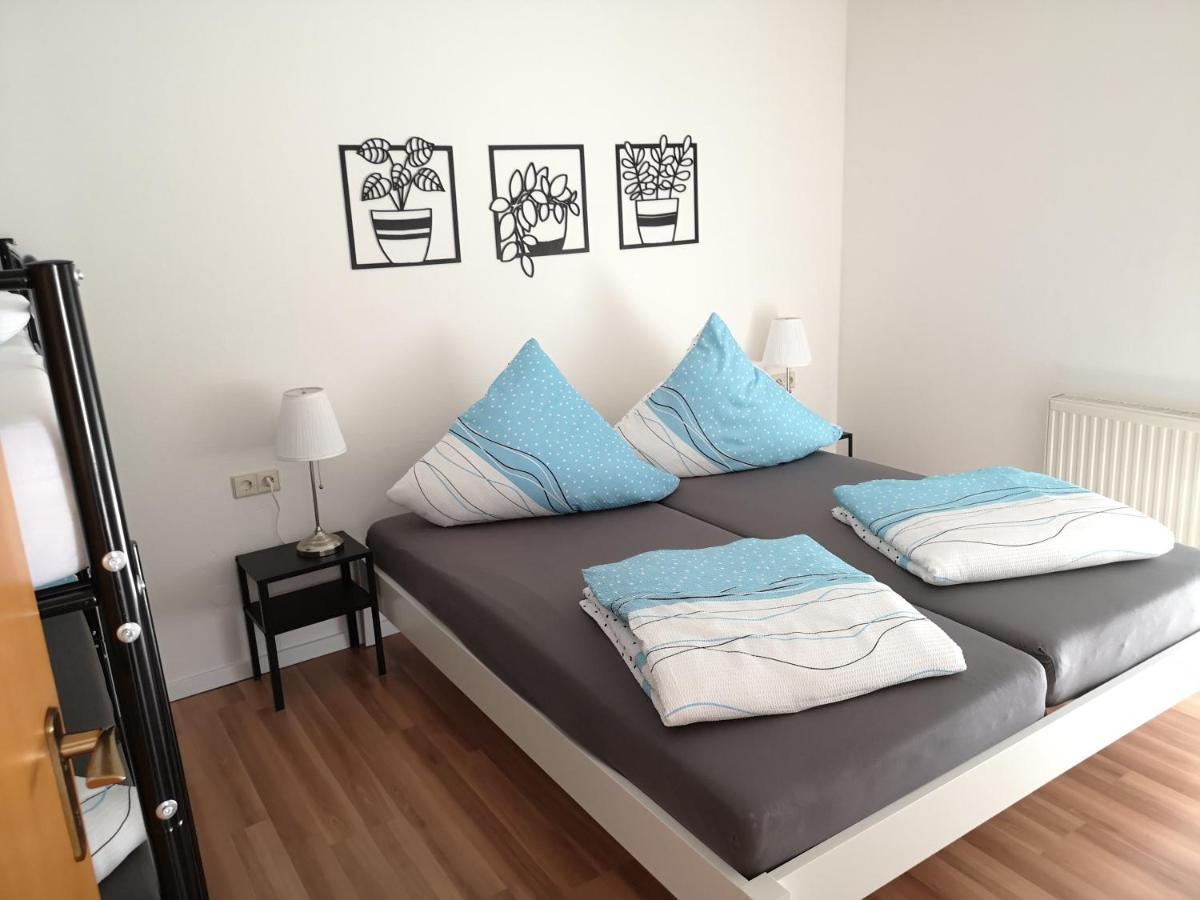 Familienfreundliche Ferienwohnung Mit Wohlfuehlbalkon Und Kostenlosem Parkplatz Nahe Messe Und Bodensee Meckenbeuren Exterior foto