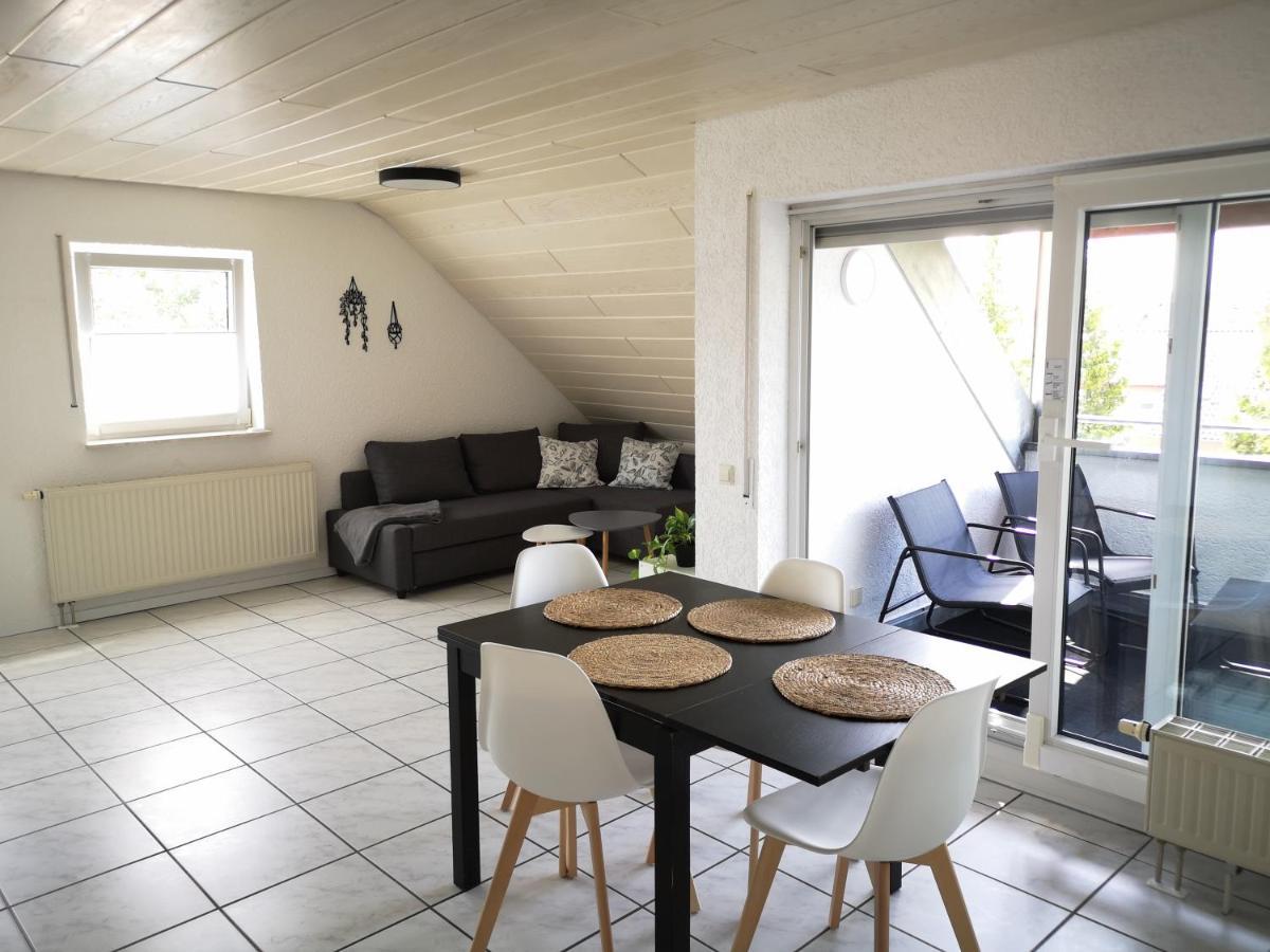Familienfreundliche Ferienwohnung Mit Wohlfuehlbalkon Und Kostenlosem Parkplatz Nahe Messe Und Bodensee Meckenbeuren Exterior foto