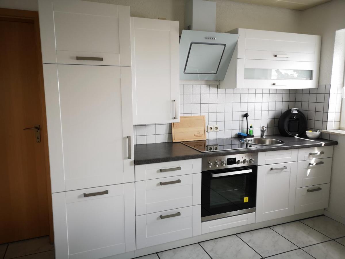 Familienfreundliche Ferienwohnung Mit Wohlfuehlbalkon Und Kostenlosem Parkplatz Nahe Messe Und Bodensee Meckenbeuren Exterior foto