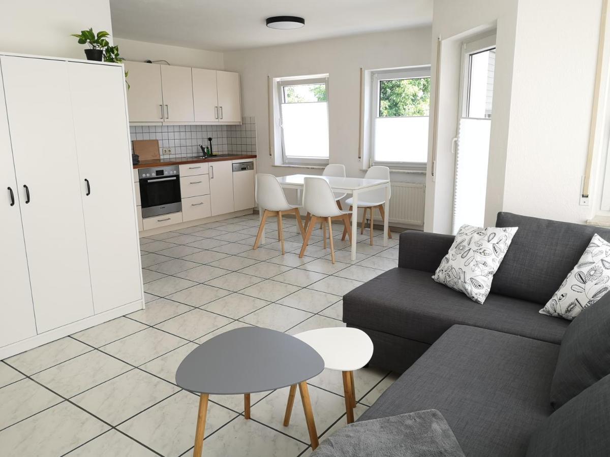 Familienfreundliche Ferienwohnung Mit Wohlfuehlbalkon Und Kostenlosem Parkplatz Nahe Messe Und Bodensee Meckenbeuren Exterior foto